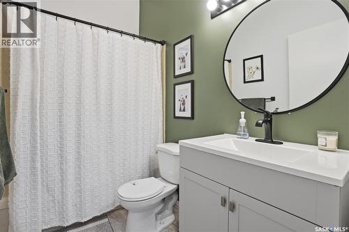 6719 Maplecrest Place, Regina, SK - Indoor Photo Showing Bathroom