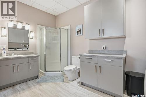6719 Maplecrest Place, Regina, SK - Indoor Photo Showing Bathroom