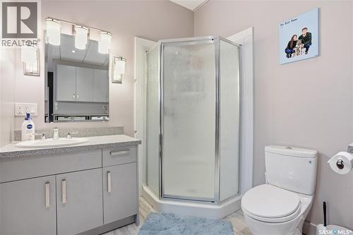 6719 Maplecrest Place, Regina, SK - Indoor Photo Showing Bathroom