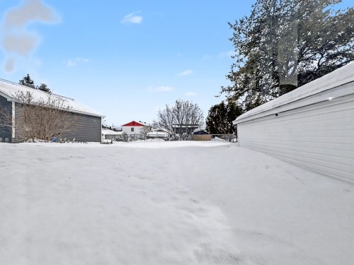 Cour - 12 3E Avenue E., Rouyn-Noranda, QC - Outdoor