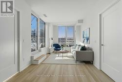 512 - 25 CORDOVA AVENUE Toronto, ON M9A 0E5
