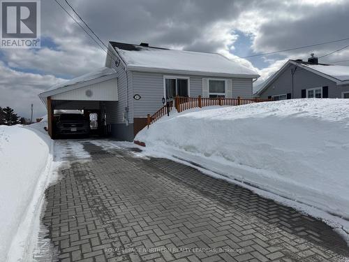 27 STERLING AVENUE W  Timmins (Ts - Sw), ON P4N 3K2