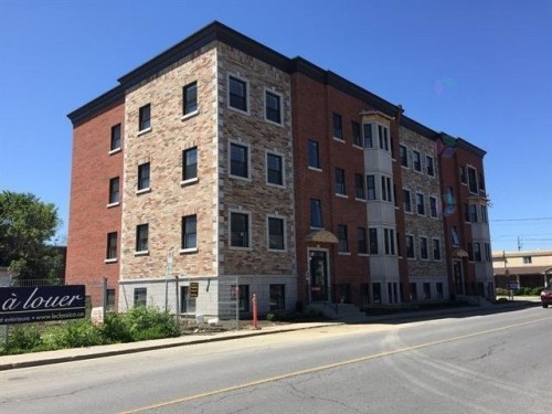 Front of Structure - 101-2035 Rue Notre-Dame, Montréal (Lachine), QC - Outdoor With Facade