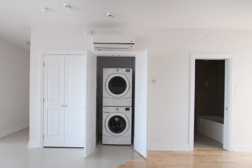 Mud Room - 101-2035 Rue Notre-Dame, Montréal (Lachine), QC - Indoor Photo Showing Laundry Room