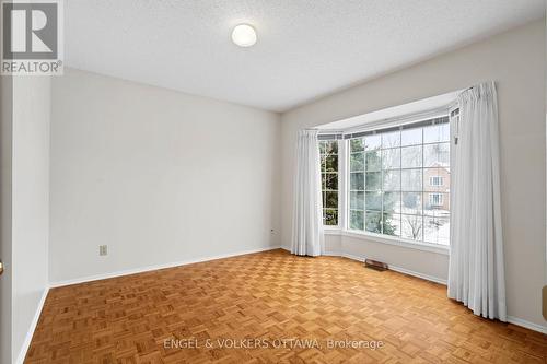 3 Balding Crescent, Ottawa, ON - Indoor Photo Showing Other Room