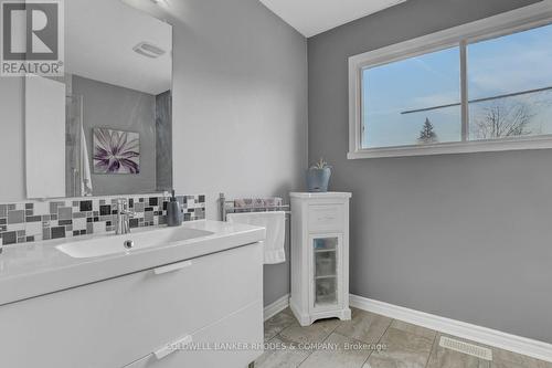 2424 Heaton Avenue, Ottawa, ON - Indoor