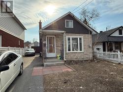 538 BROADHEAD AVENUE  Ottawa, ON K1Z 5S1
