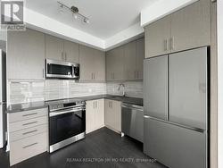 2304 - 95 ONEIDA CRESCENT Richmond Hill, ON L4B 0H5