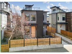 553 Patterson Avenue Kelowna, BC V1Y 5C7