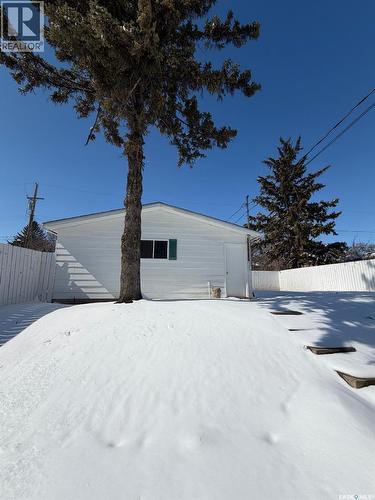 1607 9Th Avenue N, Saskatoon, SK - Outdoor