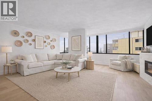 703 2167 BELLEVUE AVENUE  West Vancouver, BC V7V 1C2