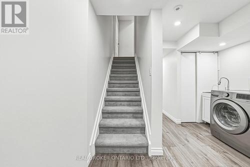 2259 Seton Crescent, Burlington, ON - Indoor Photo Showing Laundry Room