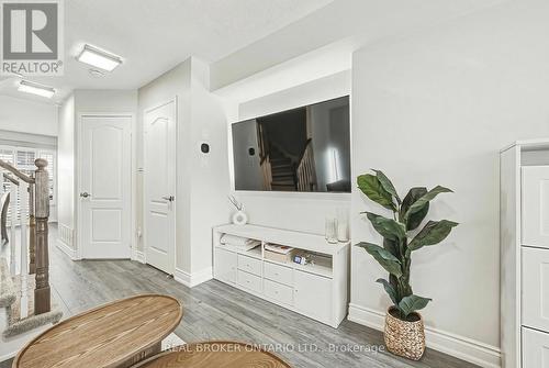 2259 Seton Crescent, Burlington, ON - Indoor Photo Showing Other Room