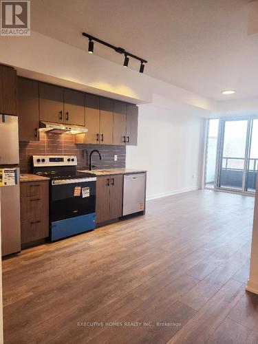 215 - 4878 Powers Common, Burlington, ON - Indoor Photo Showing Kitchen With Stainless Steel Kitchen
