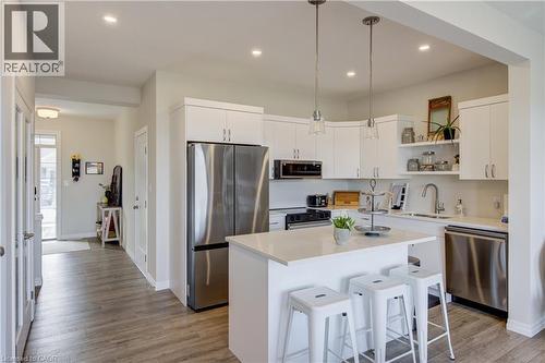 38 Canary Street, Tillsonburg, ON - Indoor Photo Showing Kitchen