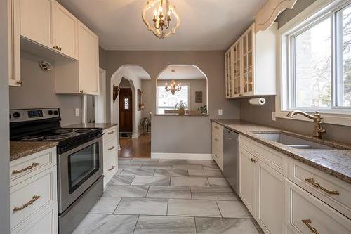 48 Rosewarne Ave, Winnipeg, MB 