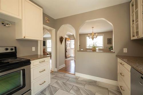 48 Rosewarne Ave, Winnipeg, MB 