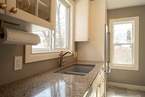 48 Rosewarne Ave, Winnipeg, MB 