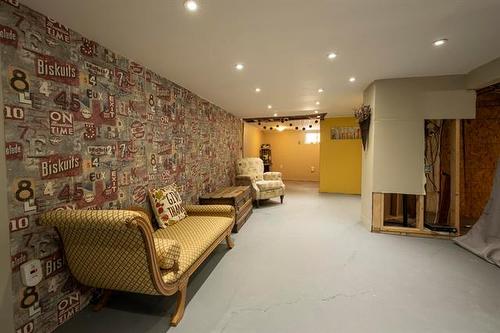 48 Rosewarne Ave, Winnipeg, MB 