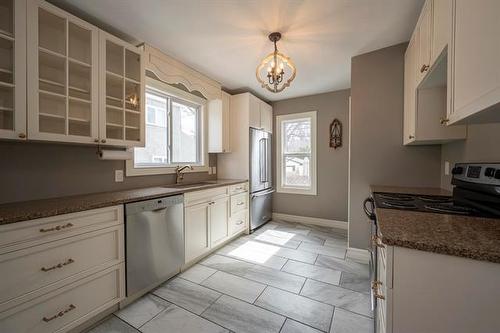 48 Rosewarne Ave, Winnipeg, MB 