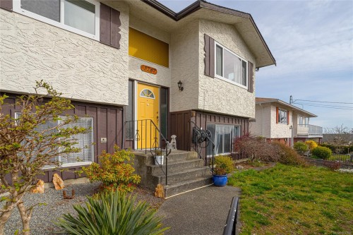 3267 Cook St, Chemainus, BC 