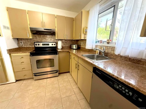 3267 Cook St, Chemainus, BC 