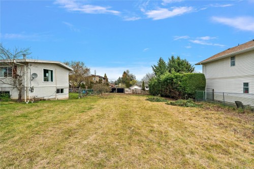 1539 Brook St, Crofton, BC 