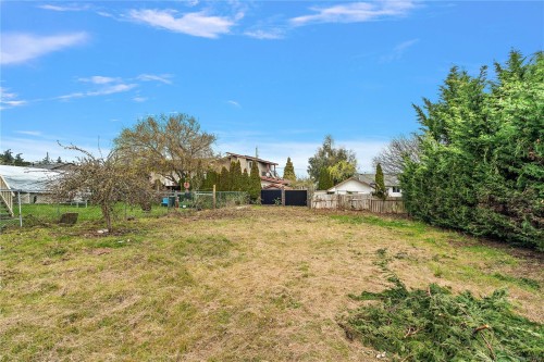 1539 Brook St, Crofton, BC 
