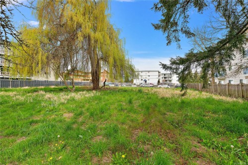 2566 Lewis St, Duncan, BC 