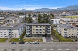 2562 Lewis St Duncan, BC V9L 2Z1