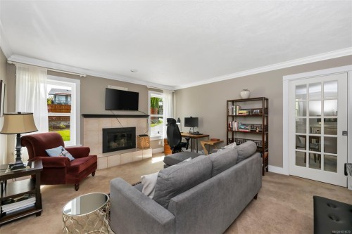 4008 Bow Rd, Saanich, BC 