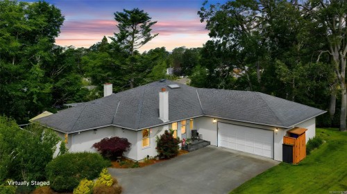 4008 Bow Rd, Saanich, BC 
