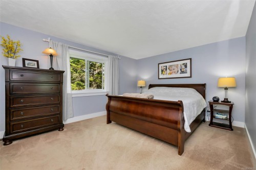 4008 Bow Rd, Saanich, BC 