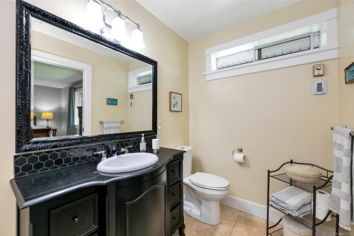 4008 Bow Rd, Saanich, BC 