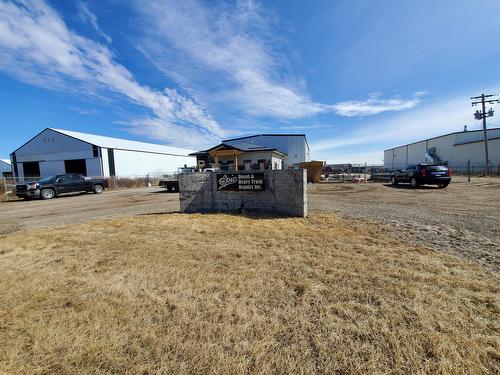 131  Yellowhead Road, Spruce Grove, AB 