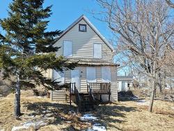 15 McKeen Street Glace Bay, NS B1A 5C2