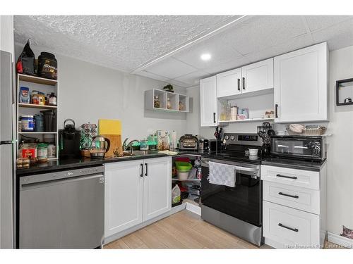 23 Pembroke St, Riverview, NB 