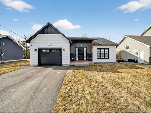 321 Falcon Dr, Moncton, NB 