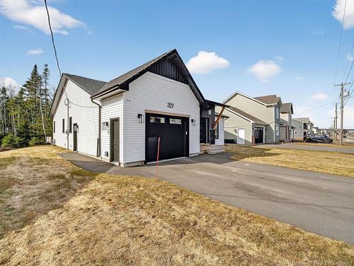 321 Falcon Dr, Moncton, NB 