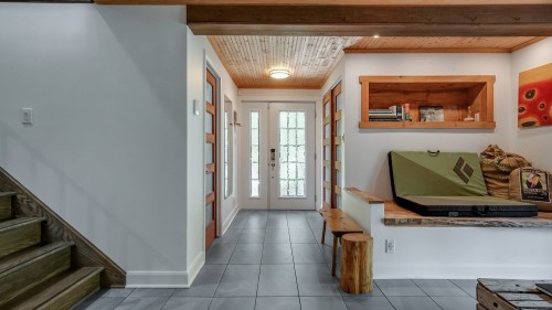 Hall d'entrée/Vestibule - 315 Rue Des Sables, Otterburn Park, QC - Indoor Photo Showing Other Room