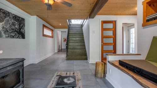 Escalier - 315 Rue Des Sables, Otterburn Park, QC - Indoor Photo Showing Laundry Room
