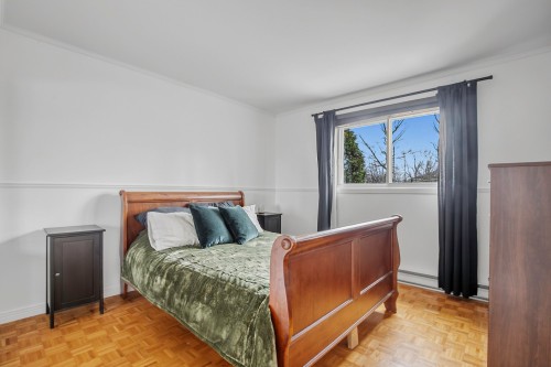 Chambre à coucher principale - 855 Rue Beauchemin, Beloeil, QC - Indoor Photo Showing Bedroom