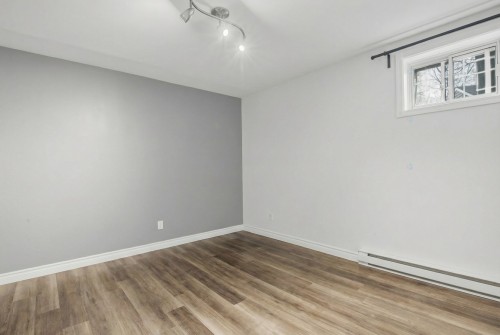 Chambre à coucher - 855 Rue Beauchemin, Beloeil, QC - Indoor Photo Showing Other Room