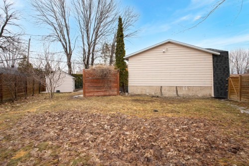 Cour - 855 Rue Beauchemin, Beloeil, QC - Outdoor