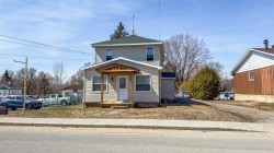 123  - 125 Rue Principale Grenville, QC J0V 1J0