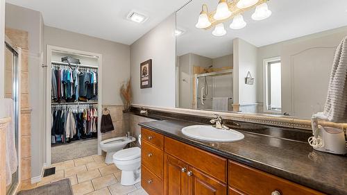 5190 Cobble Crescent, Kelowna, BC - Indoor Photo Showing Bathroom