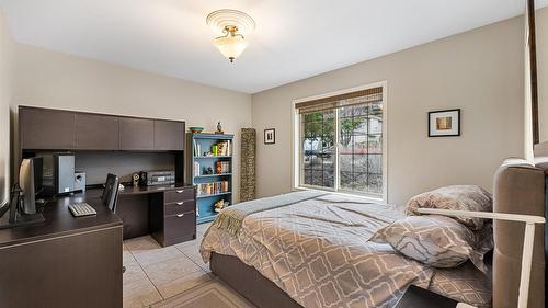 5190 Cobble Crescent, Kelowna, BC - Indoor Photo Showing Bedroom