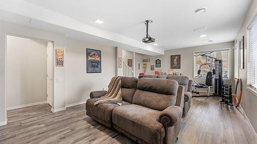 5190 Cobble Crescent, Kelowna, BC - Indoor Photo Showing Other Room