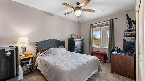 5190 Cobble Crescent, Kelowna, BC - Indoor Photo Showing Bedroom