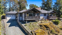 2618 Natalie Rd Shawnigan Lake, BC V0R 2W2